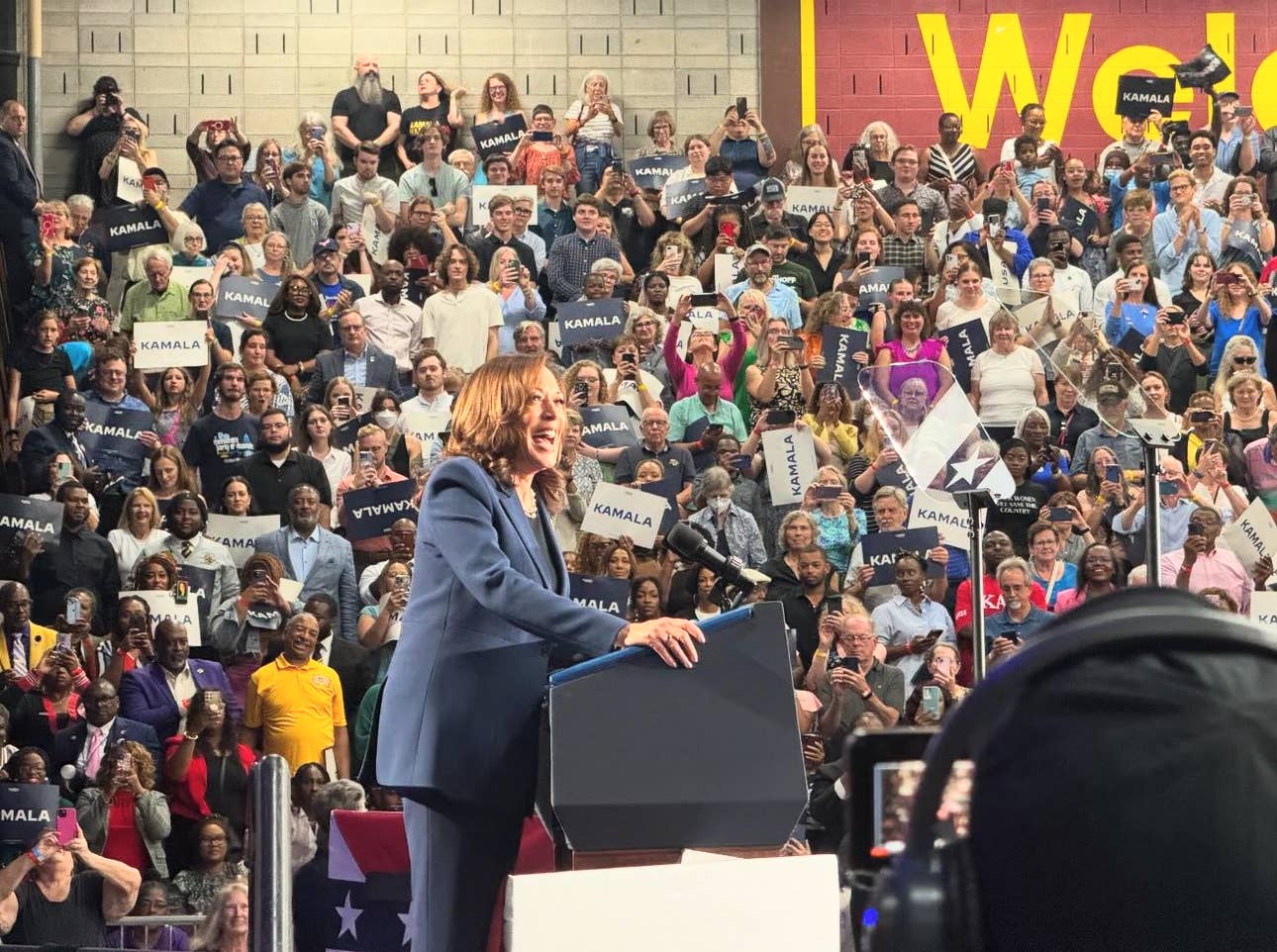 Desperate Trump Campaign Pushes Kamala Harris Crowd Size Hoax - MeidasTouch