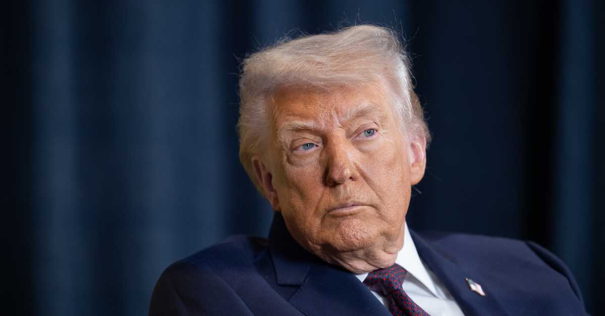 New Visible Neck Rash Sparks Questions After Trump's White House Appearance (Aaron Parnas/MeidasTouch News)