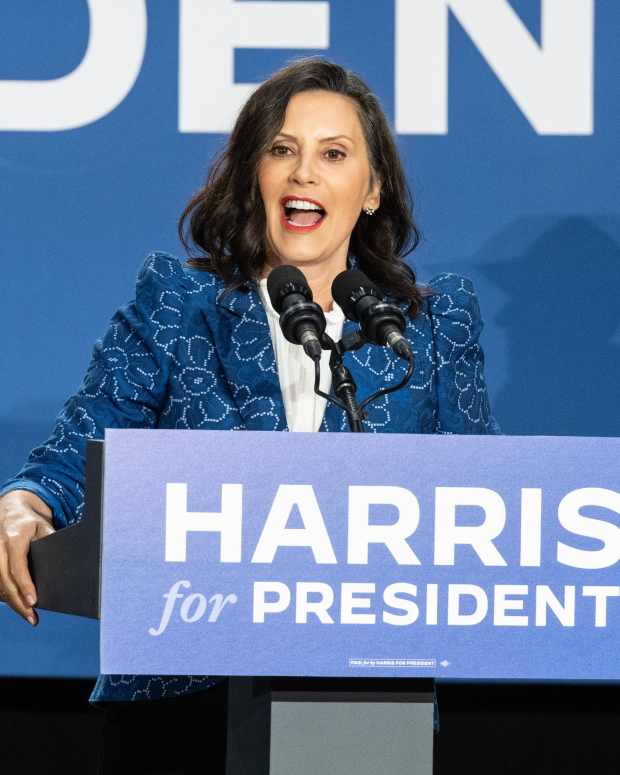 cGretchen Whitmer Torches Trump Over Abortion Comments: ‘He’s Just Deranged’ (meidasnews.com)