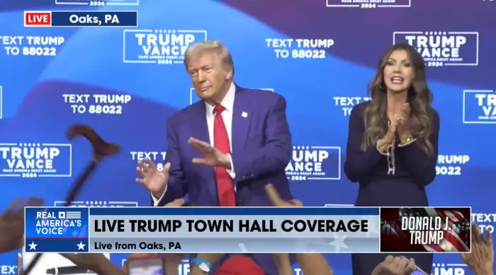 Busted! Former Republican Candidates Posed As Constituents at Trump’s Town Hall (meidasnews.com)