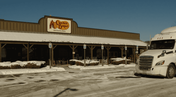 Lone Cracker Barrel Restaurant in Maine Closes Under Trump ...