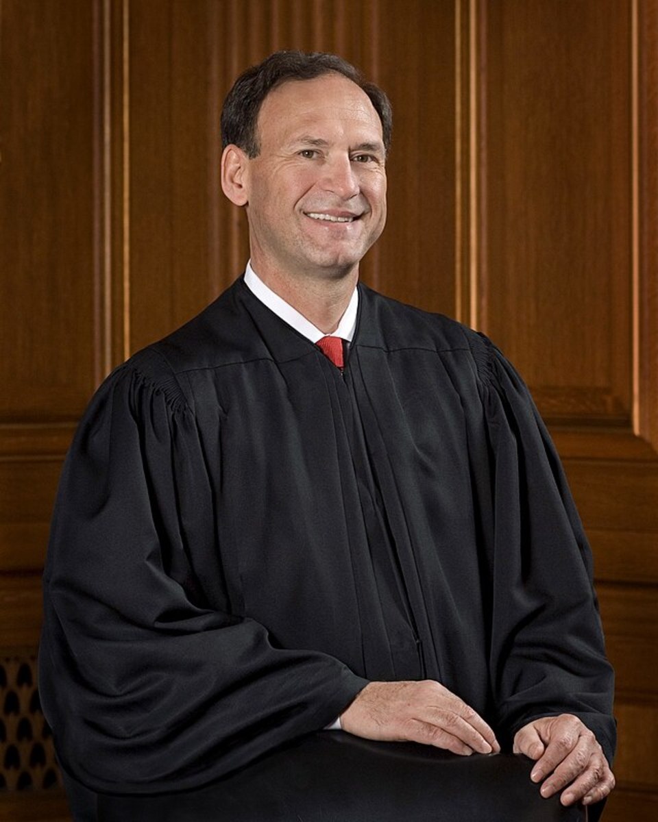 Justice Alito Refuses To Recuse Himself After Flag Controversy ...