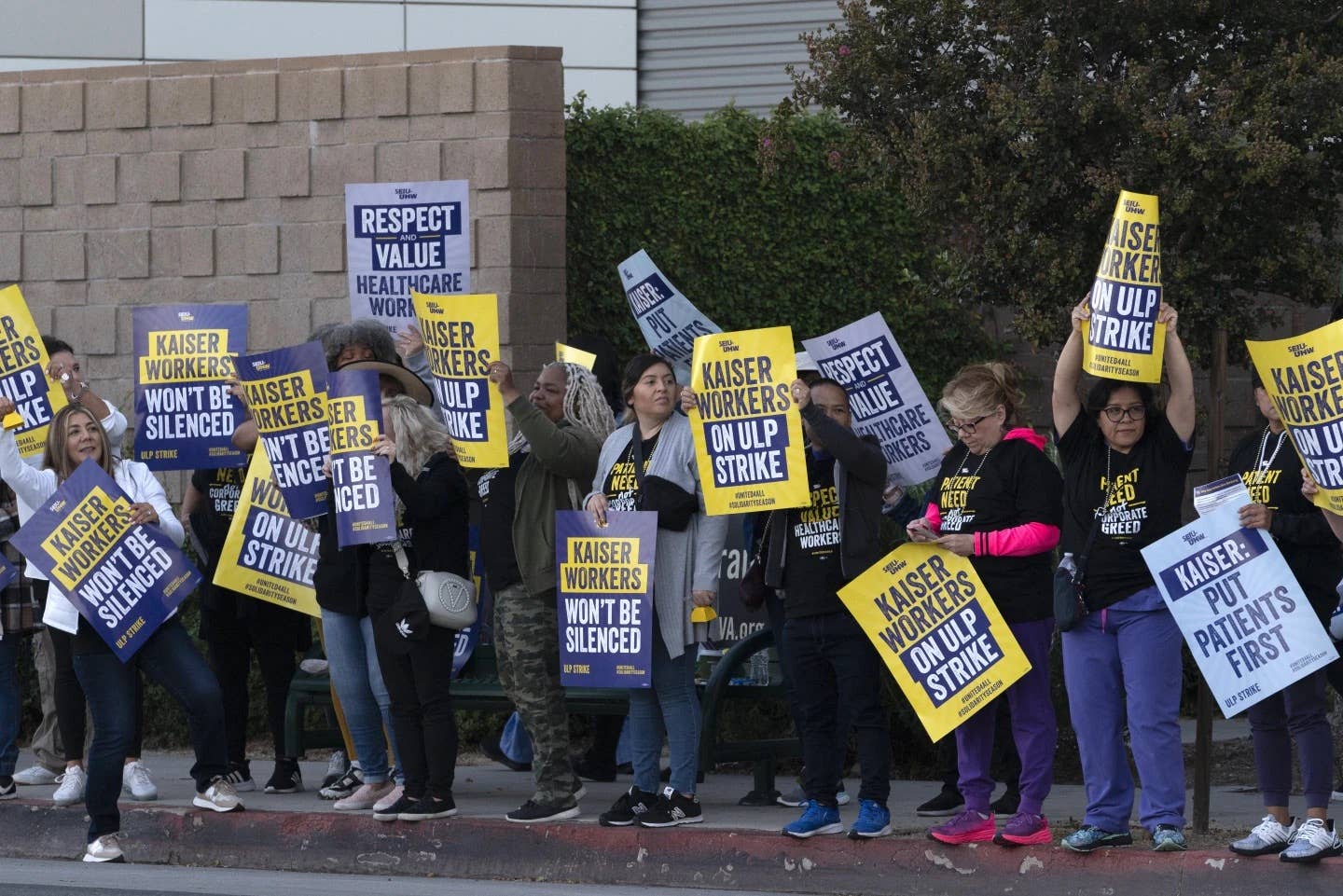 Kaiser Permanente Workers Go On Strike In Largest Health Care Walkout ...